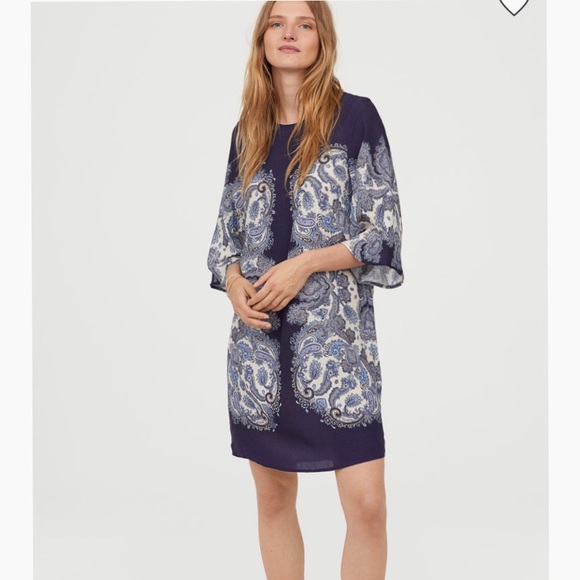H&M Dresses & Skirts - Like new paisley-patterned short dress